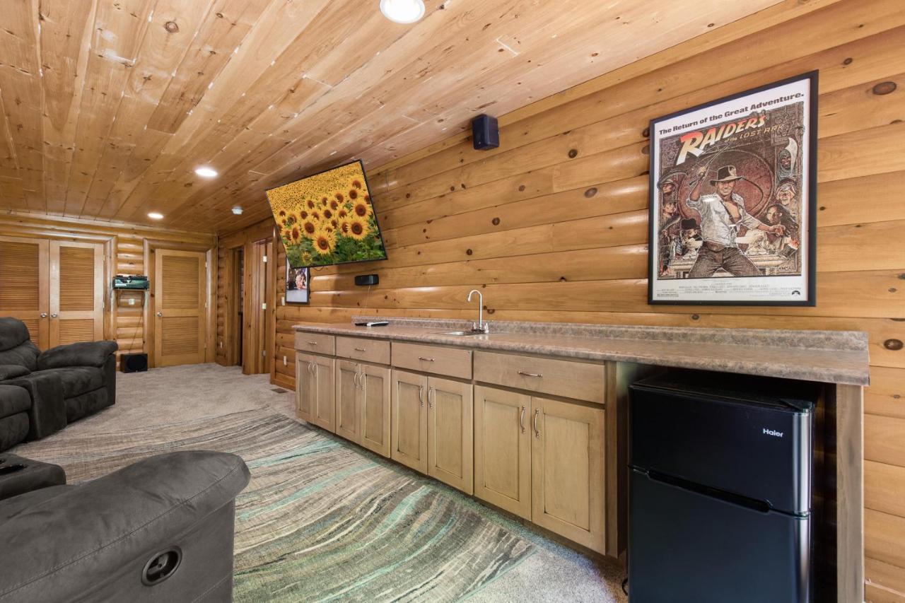 פיג'ן פורג' Mountain Cinema Lodge מראה חיצוני תמונה